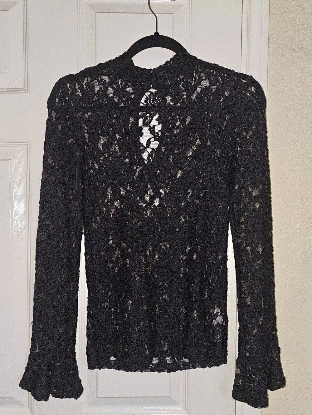 NWT Women's Black Lace Long-Sleeve Top